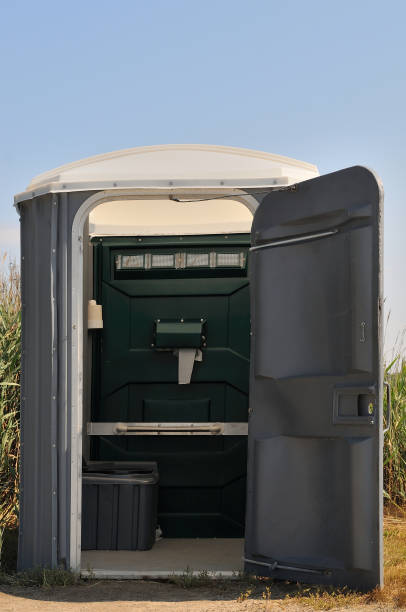 Best Porta potty delivery and setup  in Tecumseh, MI